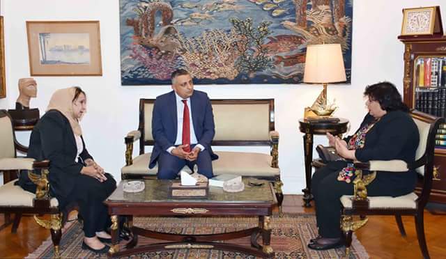 وزير الثقافة المصرى تلتقى نظيرها اليمنى لبحث سبل التعاون 