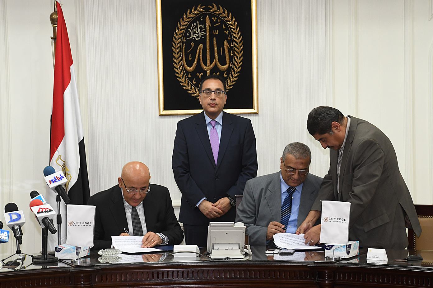 وزير الإسكان يشهد توقيع بروتوكول تعاون بين ”المجتمعات العمرانية” و”سيتي إيدج”