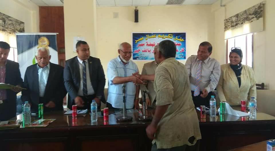 ثقافة أبو حماد تحتفل بعيد العمال