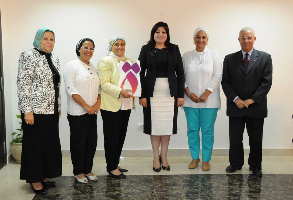 لجنة المشاركة السياسية بالمجلس القومى للمرأة تعقد إجتماعها 21