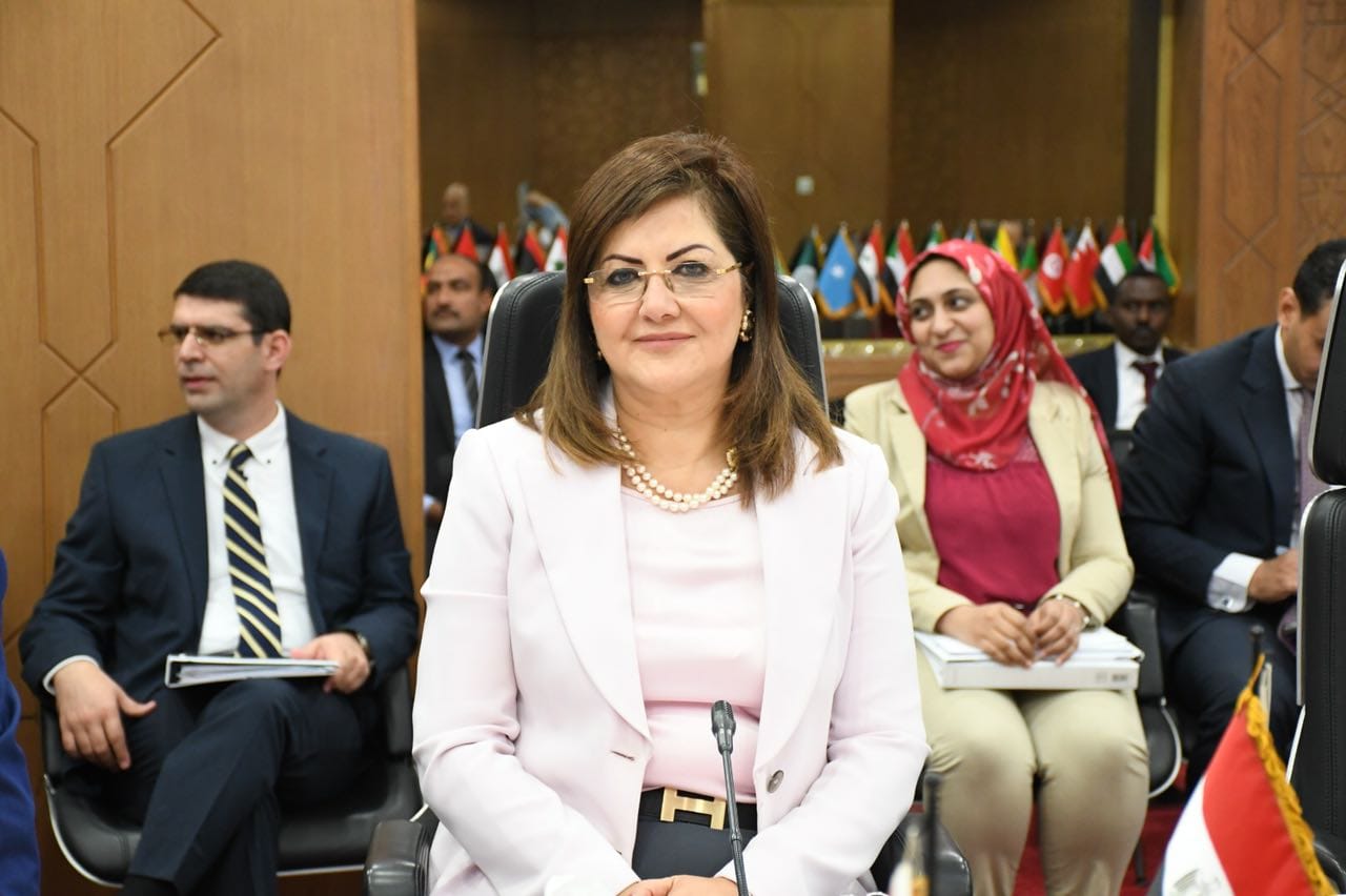 هالة السعيد تؤكد علي وضع برامج تدريبية لإرسالها للجامعات المصرية