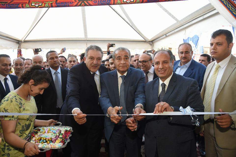سلطان و المصيلحى يفتتحان معرض ”أهلا رمضان ” بارض كوتة فى الإسكندرية
