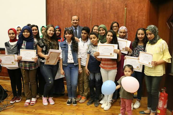 الشركة المصرية للمطارات تكرم المتفوقين من أبناء العاملين