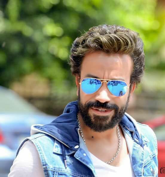 أسرة فيلم ” الرجل الاخطر” تنتهي من تصوير المشاهد الاخيرة بمنطقة جاردن سيتي.