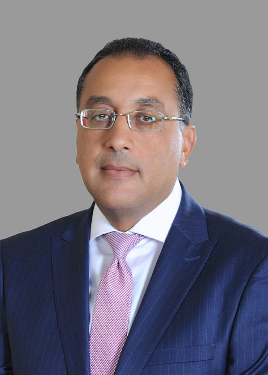 وزير الإسكان يتفقد عينة تشطيب كورنيش المنصورة الجديدة