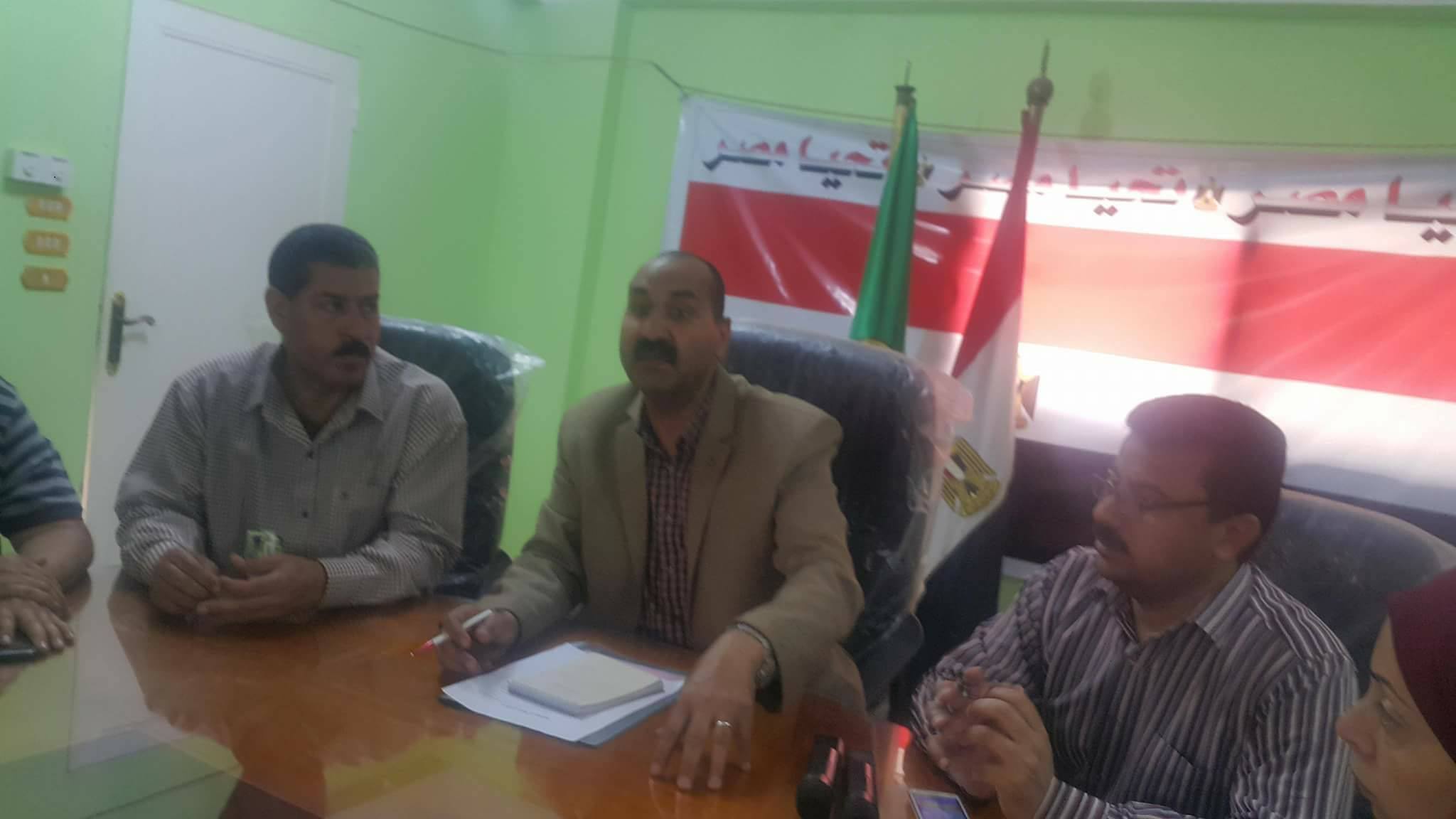 مناقشة مسئولية الفرد فى الحفاظ على مياه النيل بإعلام القنطرة شرق