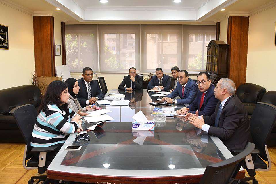 وزير الإسكان ورئيس الأكاديمية العربية للعلوم والنقل البحرى يتابعون موقف تنفيذ فرع العلمين الجديدة