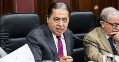 وزير الصحة يقرر تحمل الوزارة مصاريف حصول الأطباء على الماجستير والدكتوراة