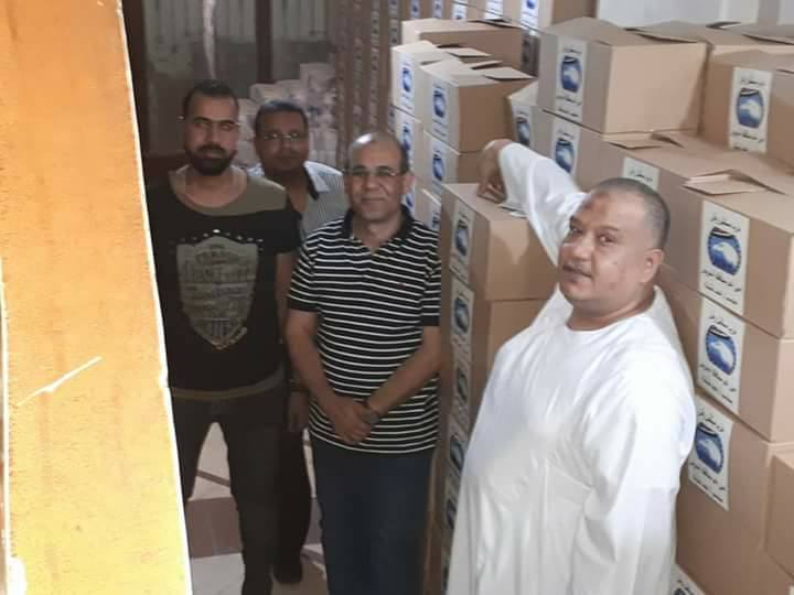 بدء تجهيز كرتونة المواد الغذائية لتوزيعها على الاسر الأشد احتياجا بالسويس