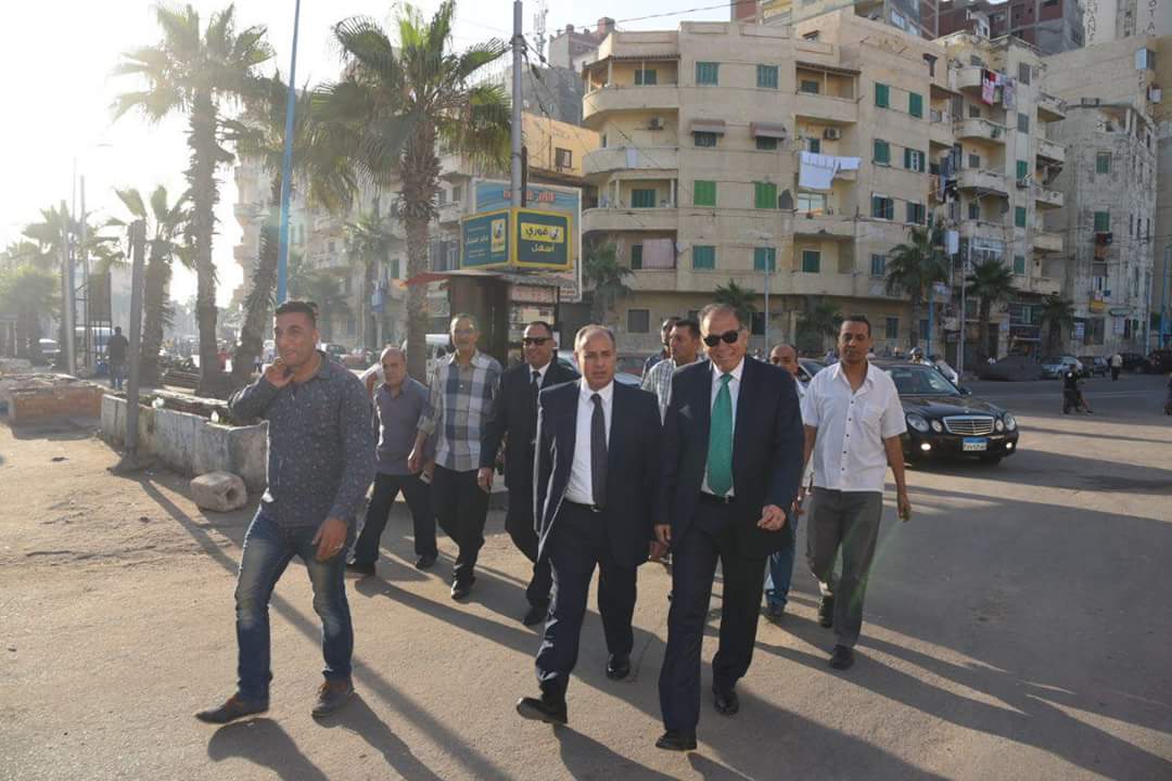 محافظ الإسكندرية يقوم بجولة تفقدية بشوارع حي الجمرك أول أيام الفطر المبارك