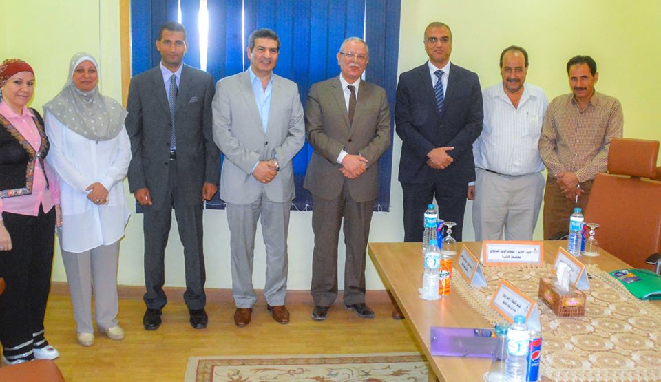 مجلس أمناء مكتبة مصر العامة بالمنيا يعقد اجتماعه الاول بحضور المحافظ