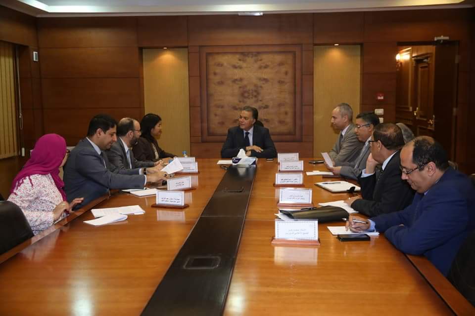وزير النقل يبحث مع وفد البنك الدولي التعاون في مجالي النقل الحضري والملاحة النهرية