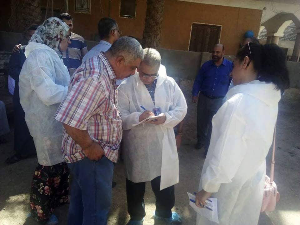 المنيا تواصل أعمال تحصين الابقار المصابة بالجلد العقدي في مغاغة