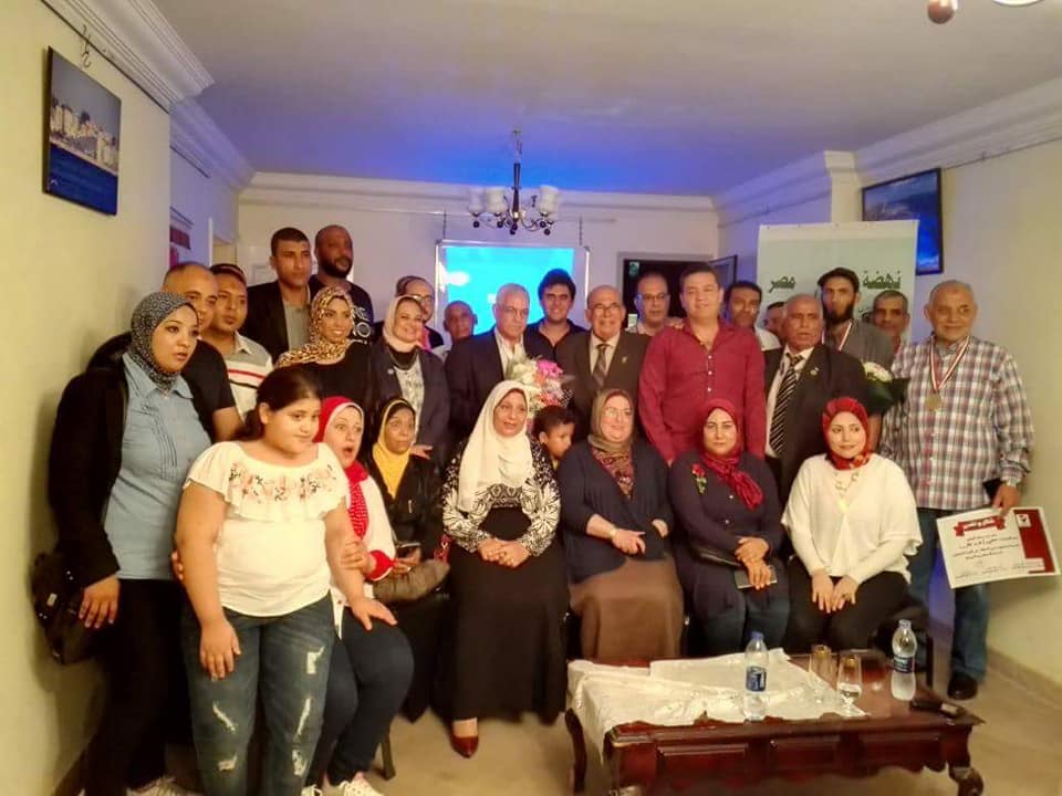 حزب حماة الوطن بالإسكندرية يكرم عمال نهضة مصر