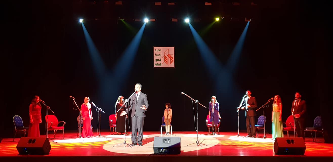 أوبرا عربى والزفة الاسكندارنى يشعلان المسرح وسط تفاعل الجمهور