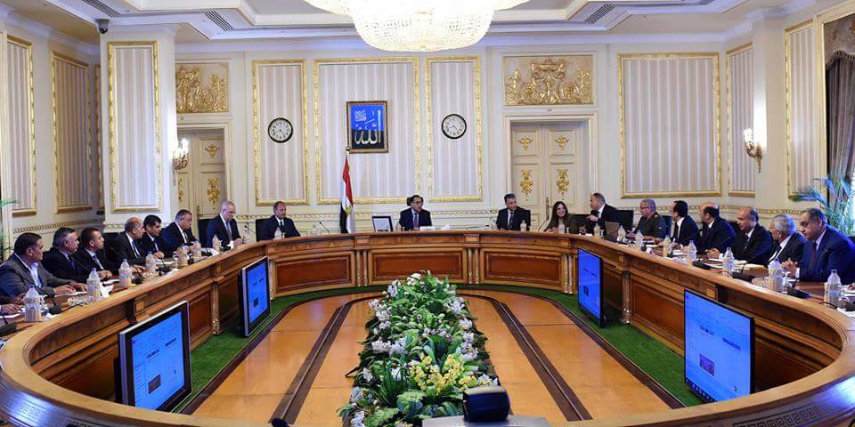 ”مدبولي” يكلف بالتنسيق الكامل بين مختلف الوزارات والجهات والالتزام بالبرامج الزمنية للتنفيذ