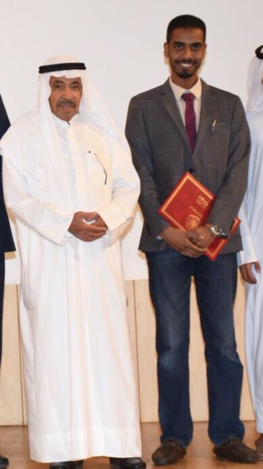 أكاديمية البابطين للشعر العربي تمنح الشاعر اليمني (أحمد بامفتاح) جائزة الإبداع الشعري