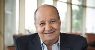 وحيد حامد يغادر الي ألمانيا للإطمئنان على صحته بعد تعرضه لإرهاق مفاجئ