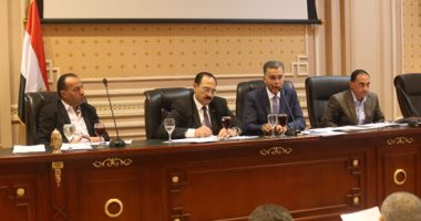 وزير النقل يكشف حقيقة زيادة أسعار تذاكر السكة الحديد