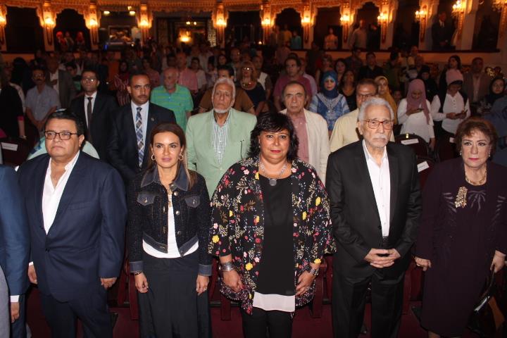 تكريم الفنان الراحل حسين رياض والفنان عبد الرحمن ابو زهرة بالمسرح القومى