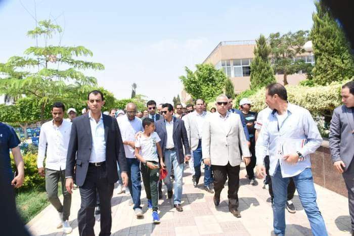 وزير الشباب ومحافظ الشرقية في جولة تفقدية لنادي الرواد بمدينة العاشر من رمضان
