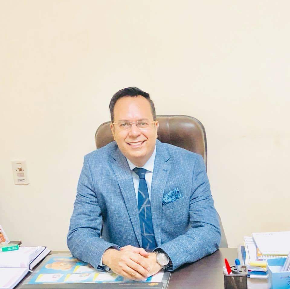 استشاري نفسي يطلق حملة ”لا للتطرف والإدمان”