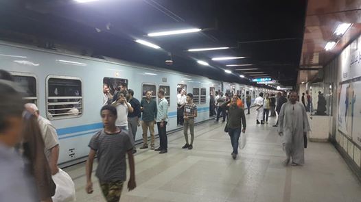 توقف مترو الأنفاق بمحطة جمال عبد الناصر بسب عطل كهرباء بمحطة الشهداء