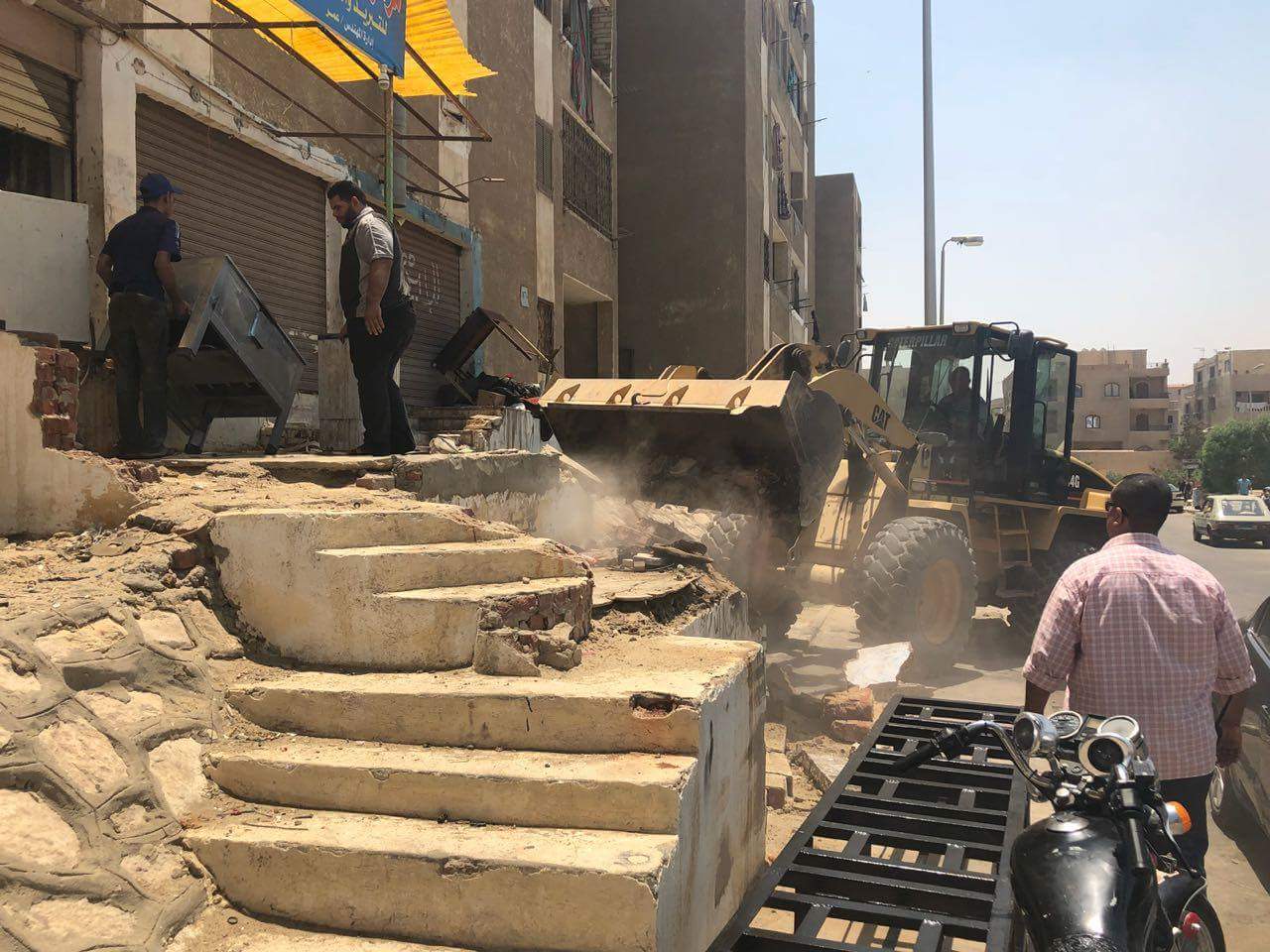 تواصل الحملات بالقاهرة الجديدة لغلق الوحدات السكنية التى تم تحويلها إلى تجارية وإدارية