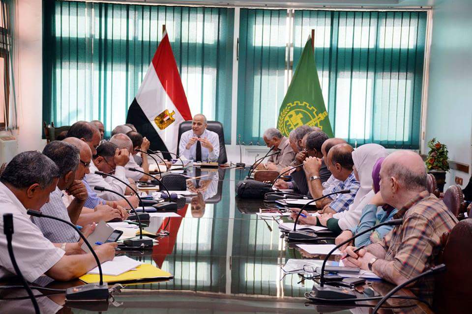 توصيل خدمة الإنترنت وتكنولوجيا الإتصالات لعدد 141 مدرسة بالقليوبية