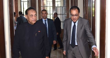 رئيس الوزراء يبحث سبل التعاون الاقتصادى مع رئيس برلمان سريلانكا