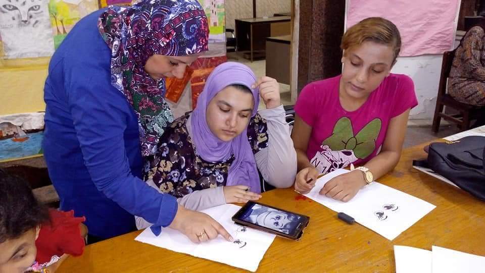 أنشطة متنوعة ورسم بورتريه للزعيم جمال عبد الناصر  بقصر أحمد بهاء الدين للطفل