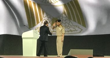 الرئيس السيسي يقرر ترقية وزير الدفاع محمد زكى إلى رتبة فريق