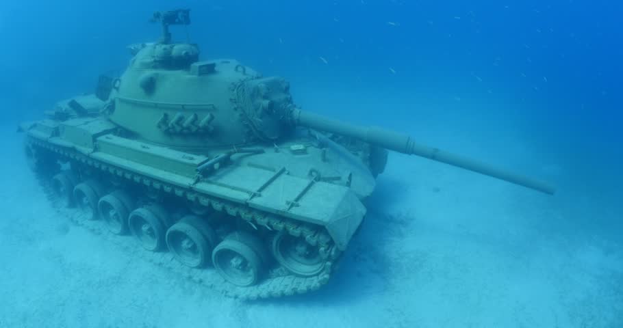 لبنان تشهد أقامة حدائق بحرية فى قاع البحر بصيدا