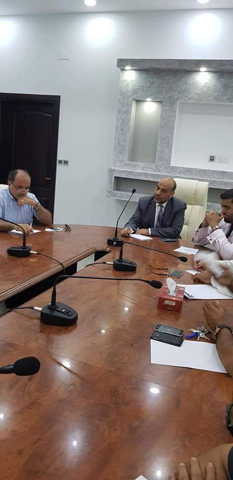 وزارة الأقتصاد والصناعة الليبية تعقد اجتماع مع مراقبين بمدينة بنغازي