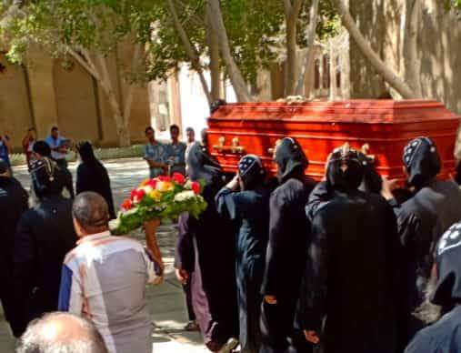 وصول جثمان الأنبا إبيفانيوس إلى دير أبو مقار وبدء صلوات الجناز