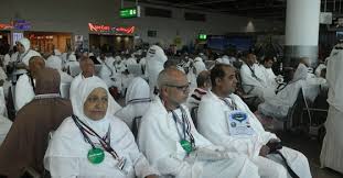 مطار القاهرة يشهد توافد أفواج الحجاج استعدادا للسفر للأراضى المقدسة