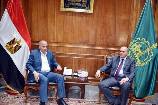 محافظ القليوبية يستقبل مدير الامن الجديد بمكتبه بالديوان العام