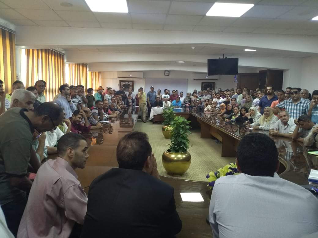 رئيس جهاز الشروق يعقد اجتماعا مع صغار الملاك بمنطقة الرابية لبدء تقنين الأوضاع