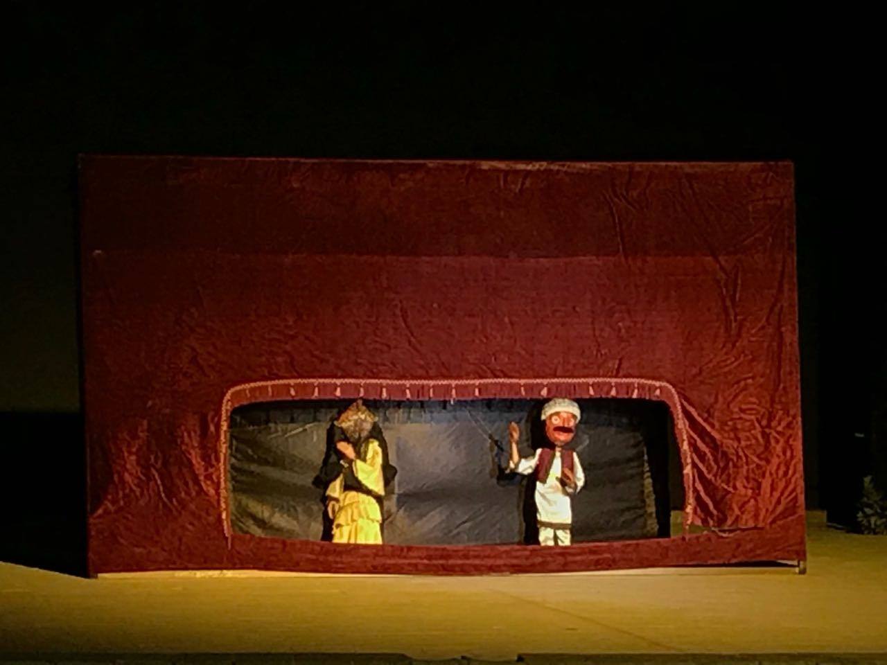 عرائس شو تخطف انظار جماهير جمصة