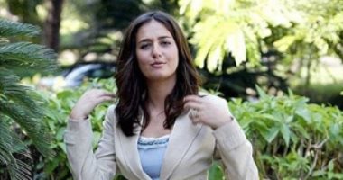 والد الفنانة حلا شيحة يعرب عن سعادته بخلع ابنته الحجاب