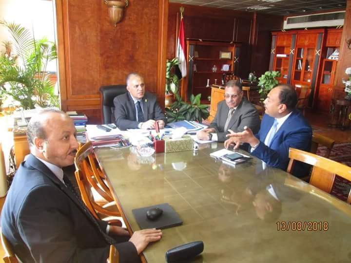 وزير الموارد المائية يبحث سبل التعاون بين الجهات البحثية
