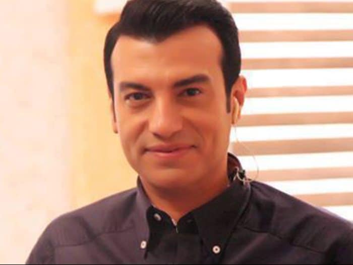 إيهاب توفيق ونيفين رجب مع محمد وهيدى نجوم مهرجان القلعه الدولي