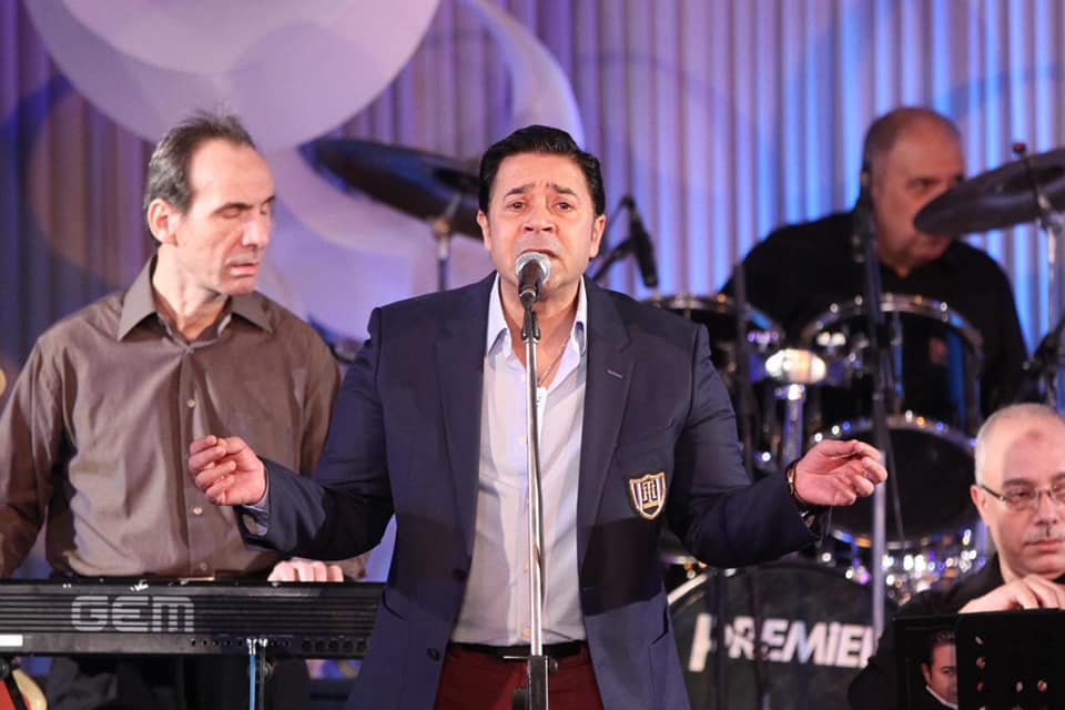 مدحت صالح وفرقة العريش للفنون الشعبيه فى ختام مهرجان القلعة الدولى