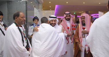 أسر شهداء الجيش والشرطة تصل مكة لاداء مناسك الحج