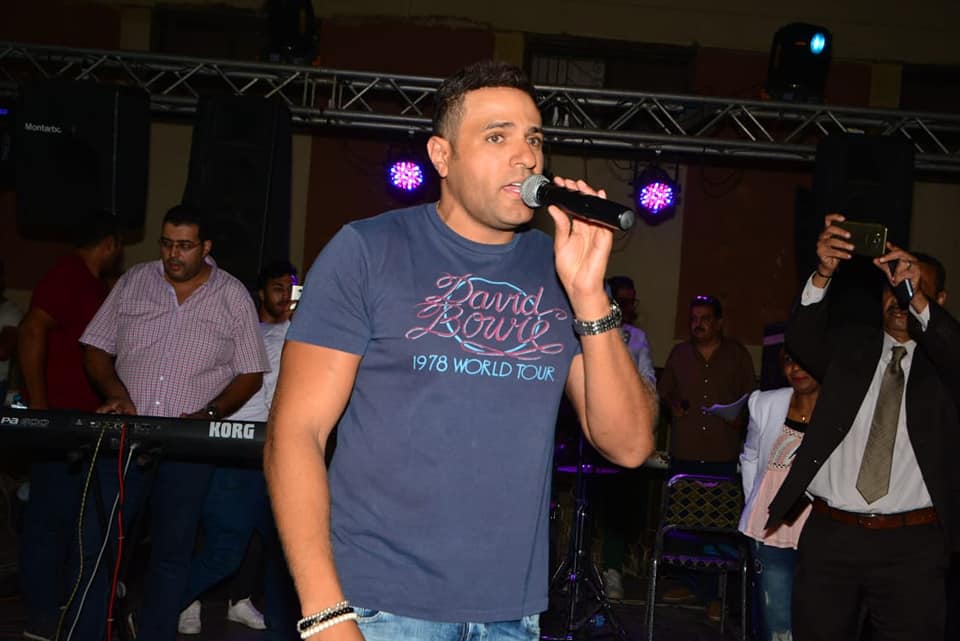 بالصور.. محمد نور يتألق في حفل نادي الطيران والأحتفال بألبوم ”مسا مسا”