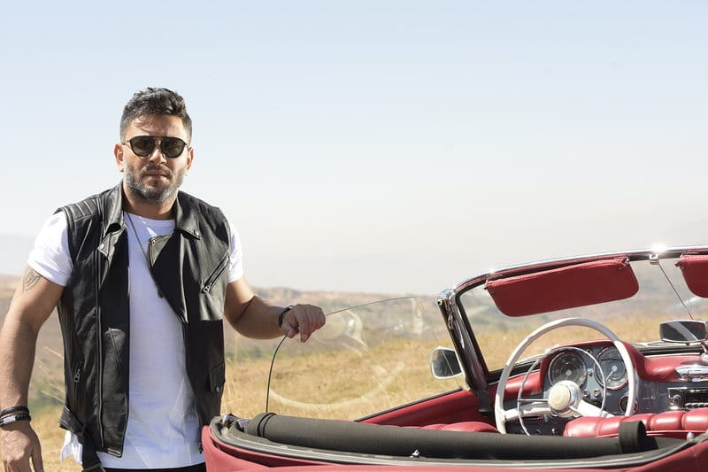 بالفيديو .. زياد برجي يعلن عرض كليب ”مش طايق”