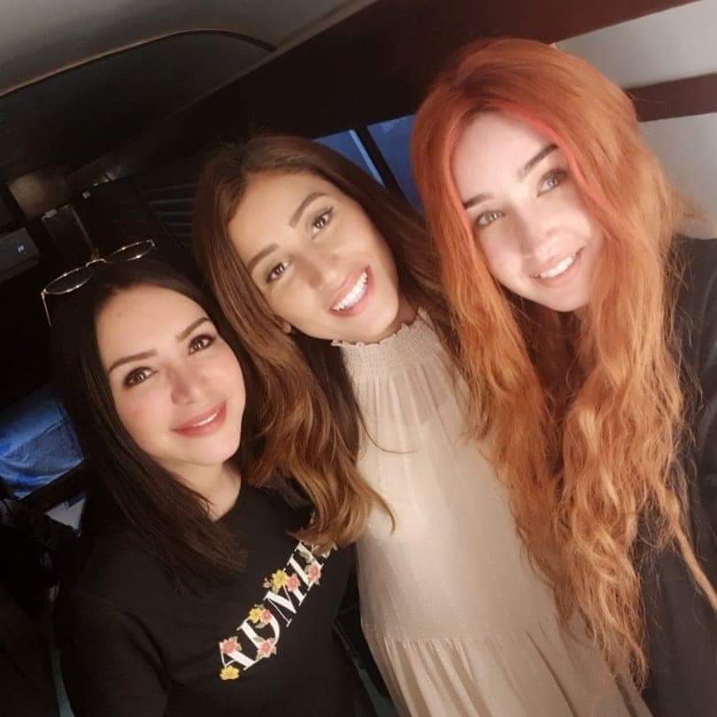 انجي علاء سعيدة بردود الأفعال عن تصميماتها لازياء فيلم بني ادم