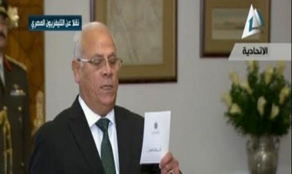 محافظ بورسعيد يؤدي اليمين الدستوري امام السيد الرئيس