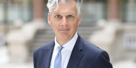 جيفري أدامز.. سفير المملكة المتحدة في مصر خلفا لكاسن