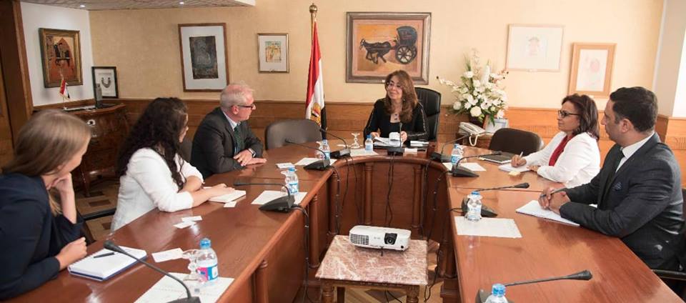 غادة والى تستقبل ممثل المنظمة الدولیة للھجرة بمصر